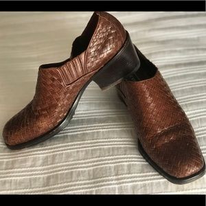 Vintage Cole Haan woven bootie 7.5